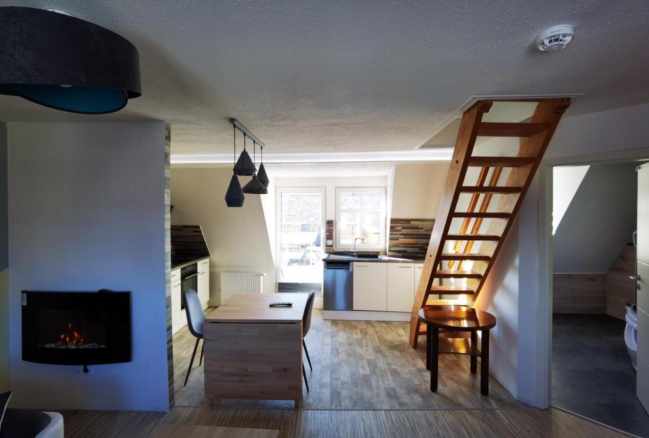 Gemuetliche Dachwohnung Mit Kleiner Oder Grosser Dachterrasse Nebeneinander Вольмирштедт Экстерьер фото