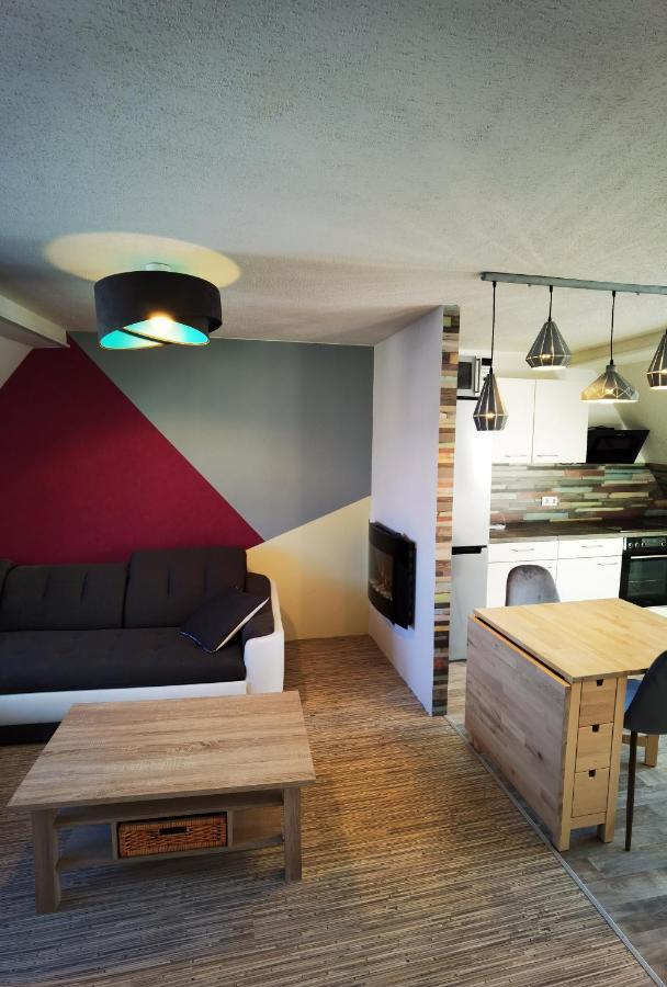 Gemuetliche Dachwohnung Mit Kleiner Oder Grosser Dachterrasse Nebeneinander Вольмирштедт Экстерьер фото