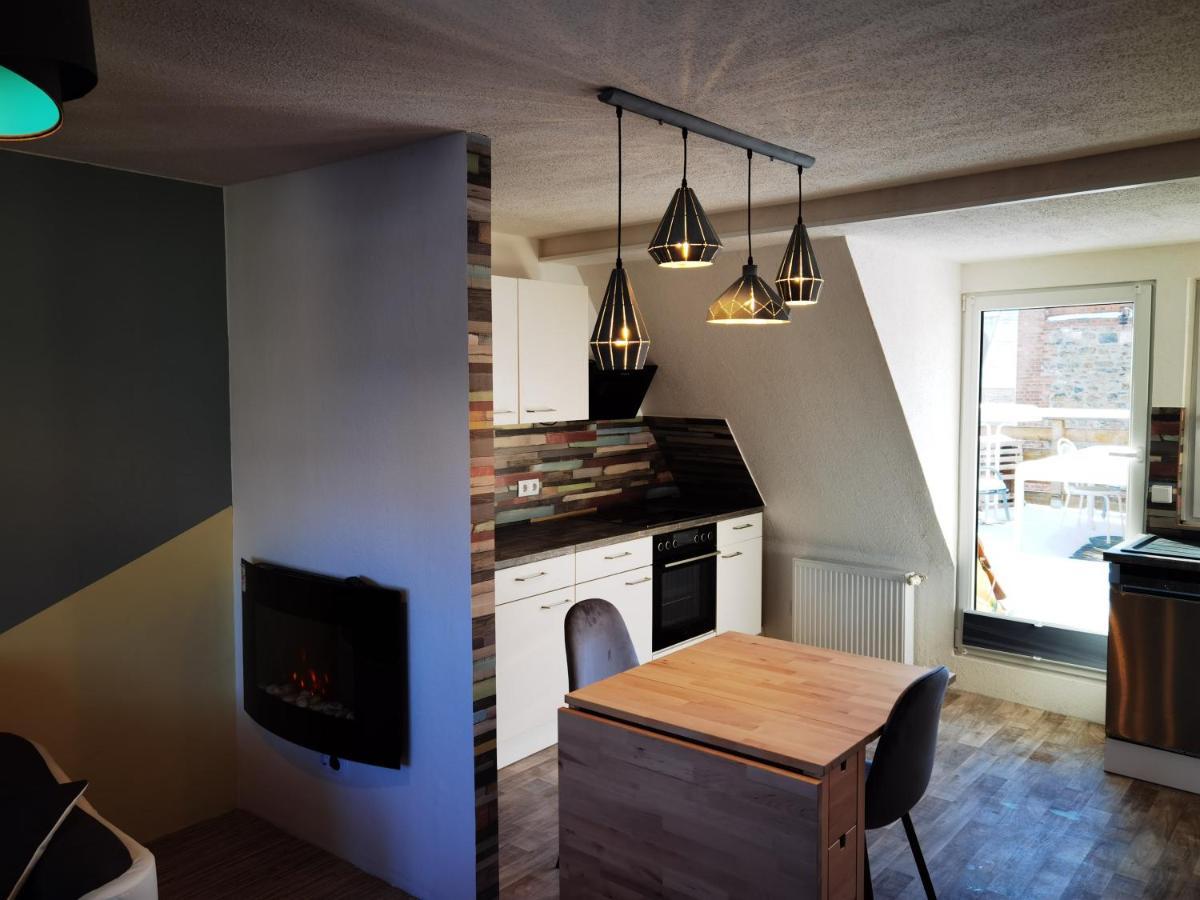 Gemuetliche Dachwohnung Mit Kleiner Oder Grosser Dachterrasse Nebeneinander Вольмирштедт Экстерьер фото