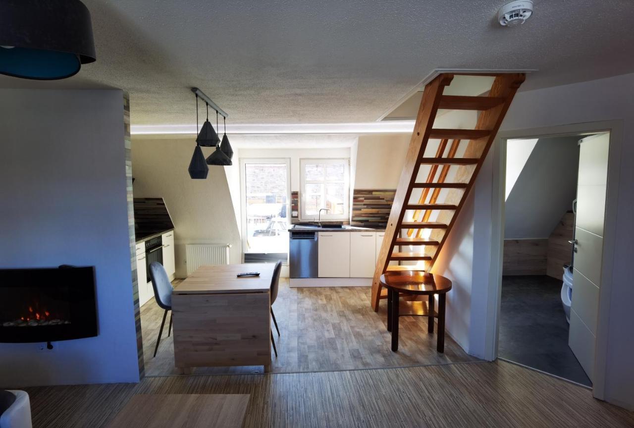 Gemuetliche Dachwohnung Mit Kleiner Oder Grosser Dachterrasse Nebeneinander Вольмирштедт Экстерьер фото