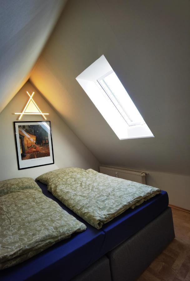 Gemuetliche Dachwohnung Mit Kleiner Oder Grosser Dachterrasse Nebeneinander Вольмирштедт Экстерьер фото