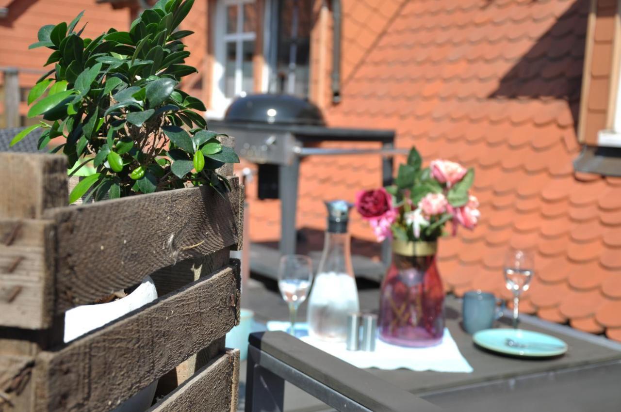Gemuetliche Dachwohnung Mit Kleiner Oder Grosser Dachterrasse Nebeneinander Вольмирштедт Экстерьер фото